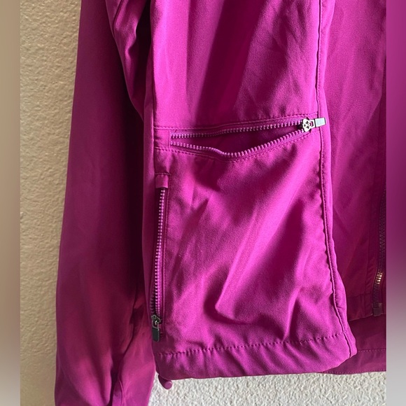 Fabletics Pink Fuchsia Zippered Lightweight Jacket Size L - Picture 2 of 8